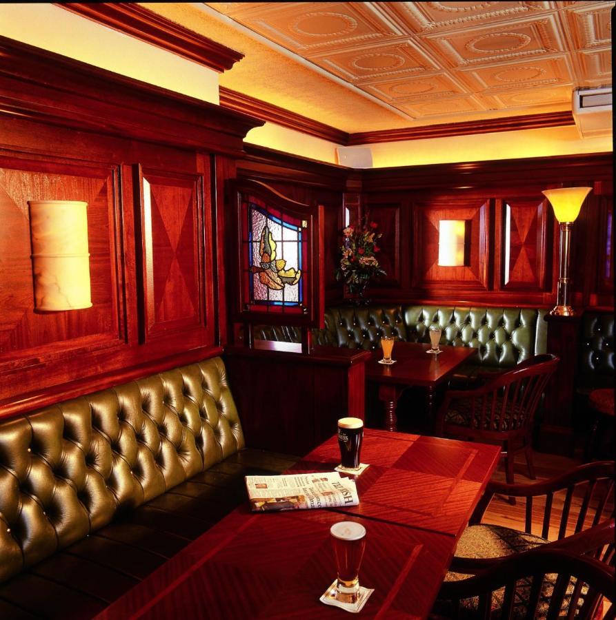 Seven Oaks Hotel Карлоу Екстериор снимка
