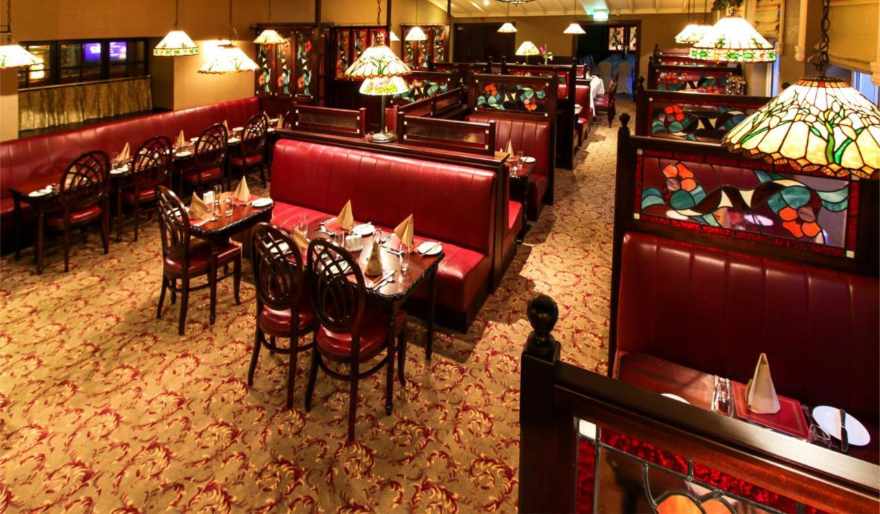 Seven Oaks Hotel Карлоу Екстериор снимка