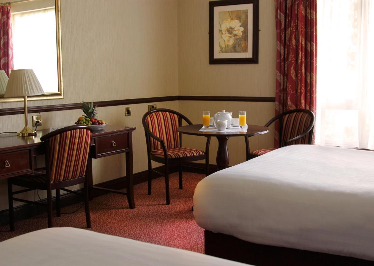 Seven Oaks Hotel Карлоу Екстериор снимка