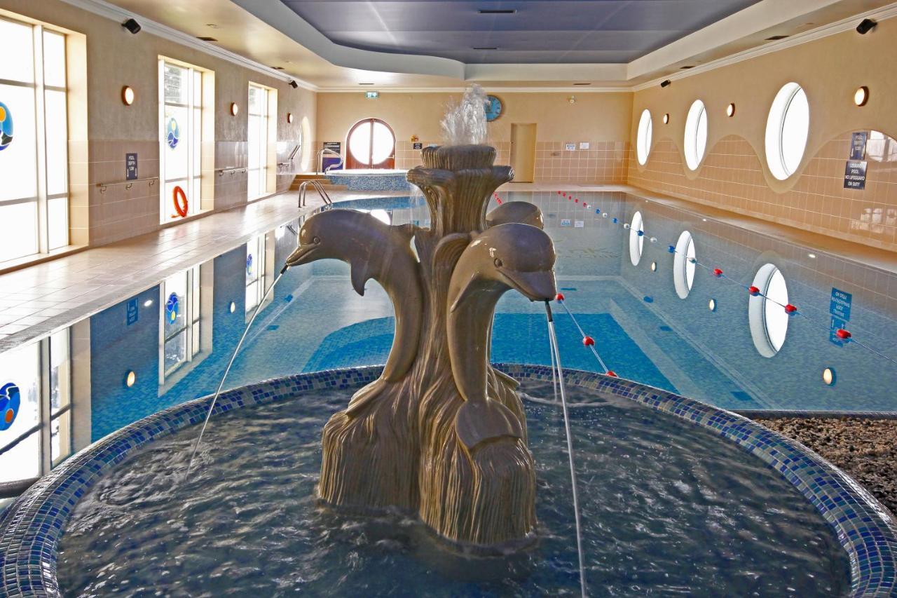 Seven Oaks Hotel Карлоу Екстериор снимка