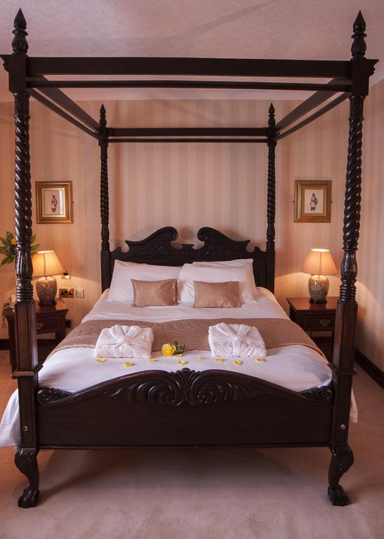 Seven Oaks Hotel Карлоу Екстериор снимка