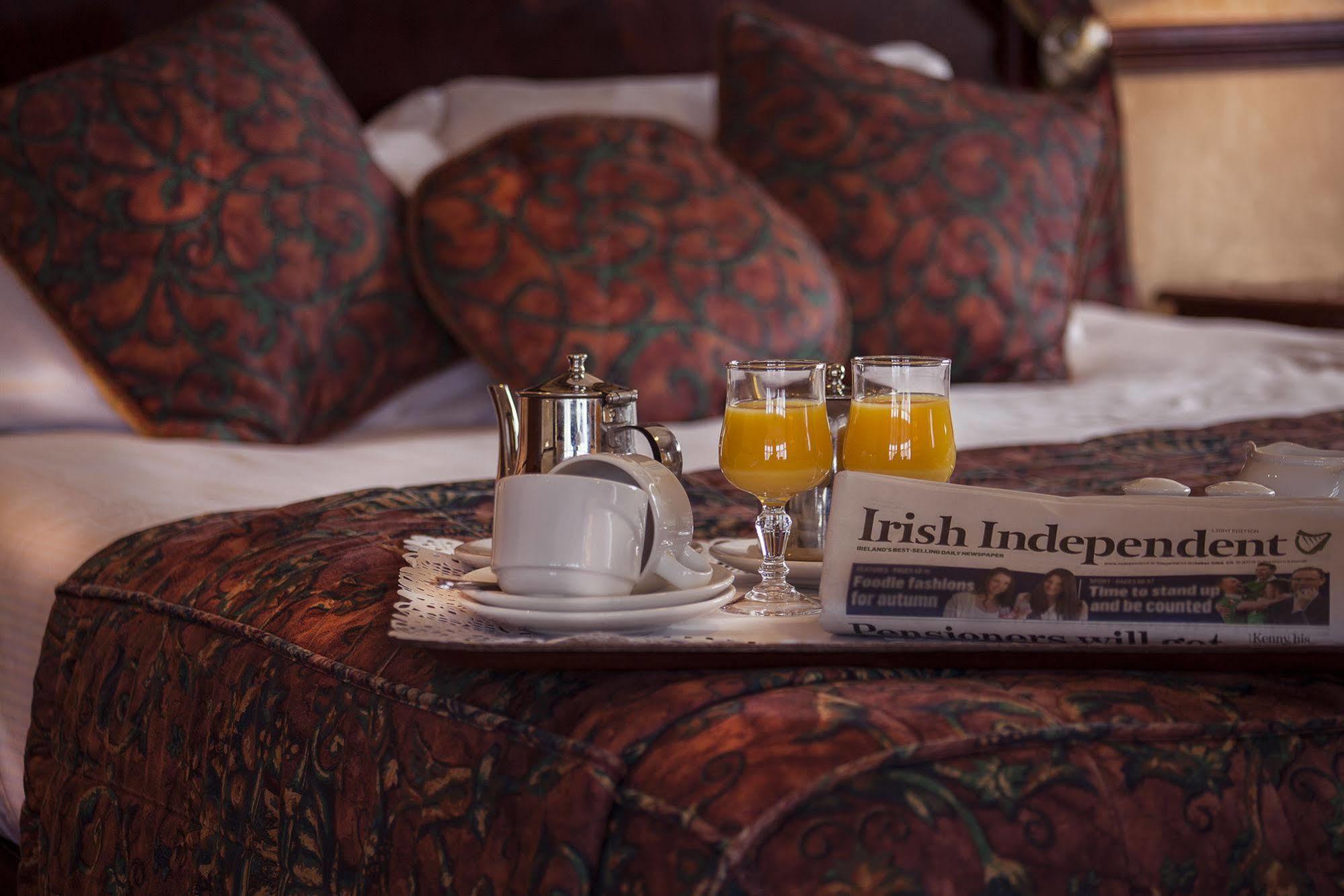 Seven Oaks Hotel Карлоу Екстериор снимка