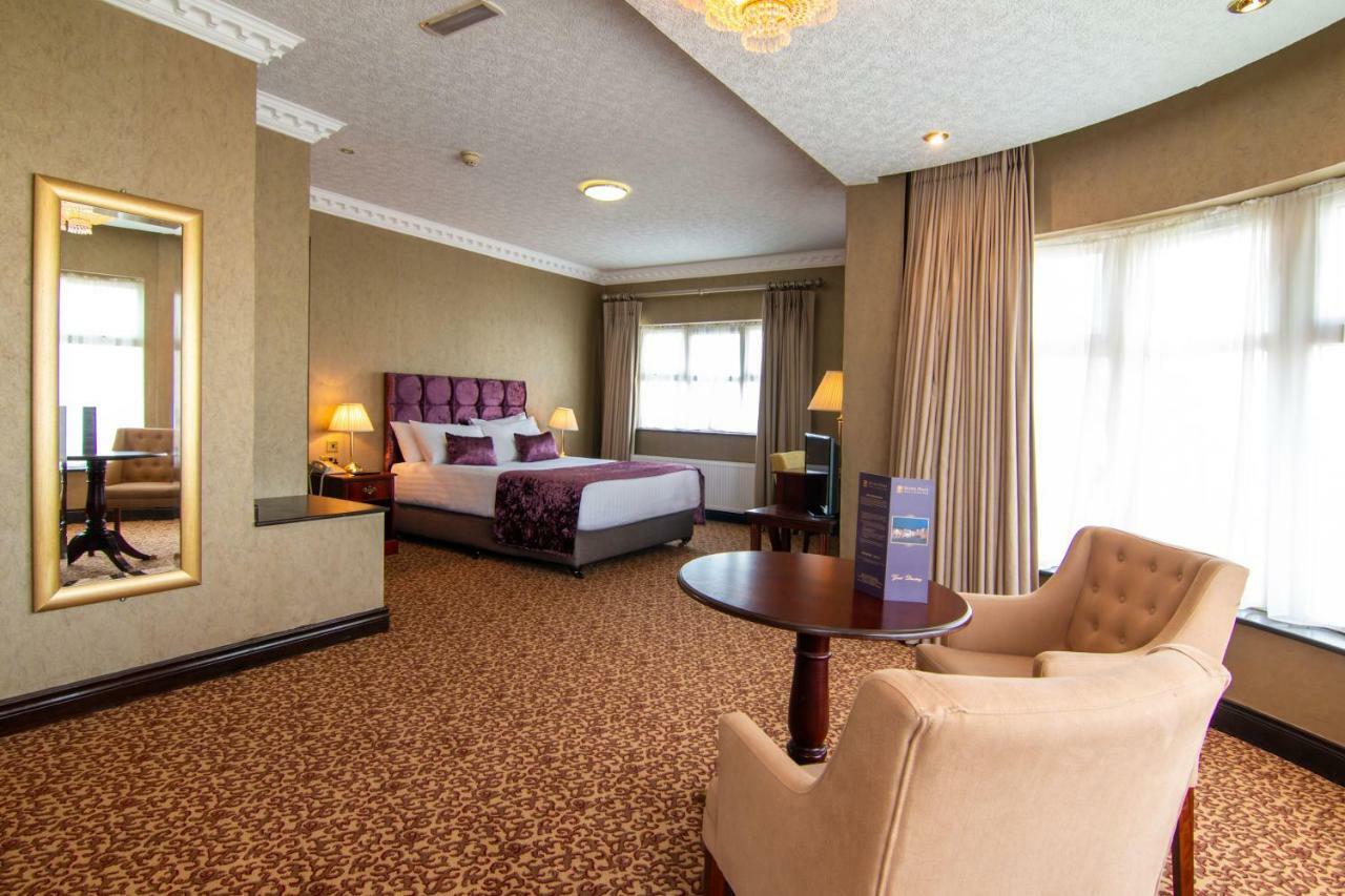 Seven Oaks Hotel Карлоу Екстериор снимка