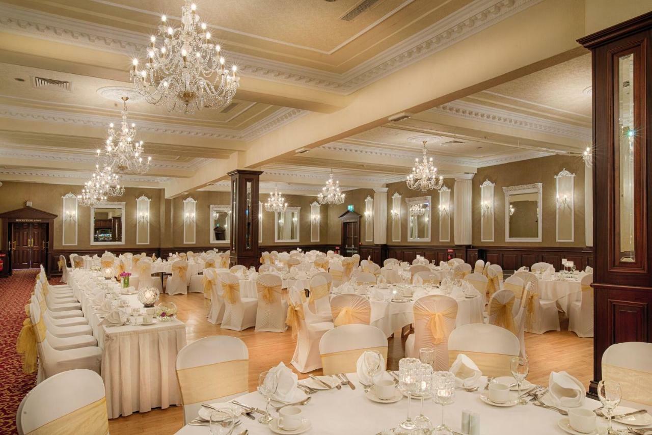 Seven Oaks Hotel Карлоу Екстериор снимка